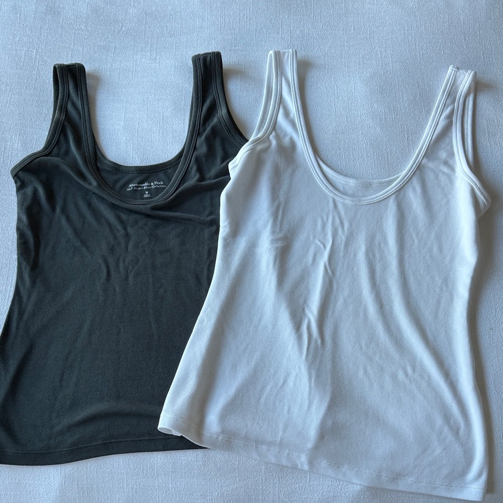 Abercrombie & Fitch Scoop Neck Tank Tops Bundle